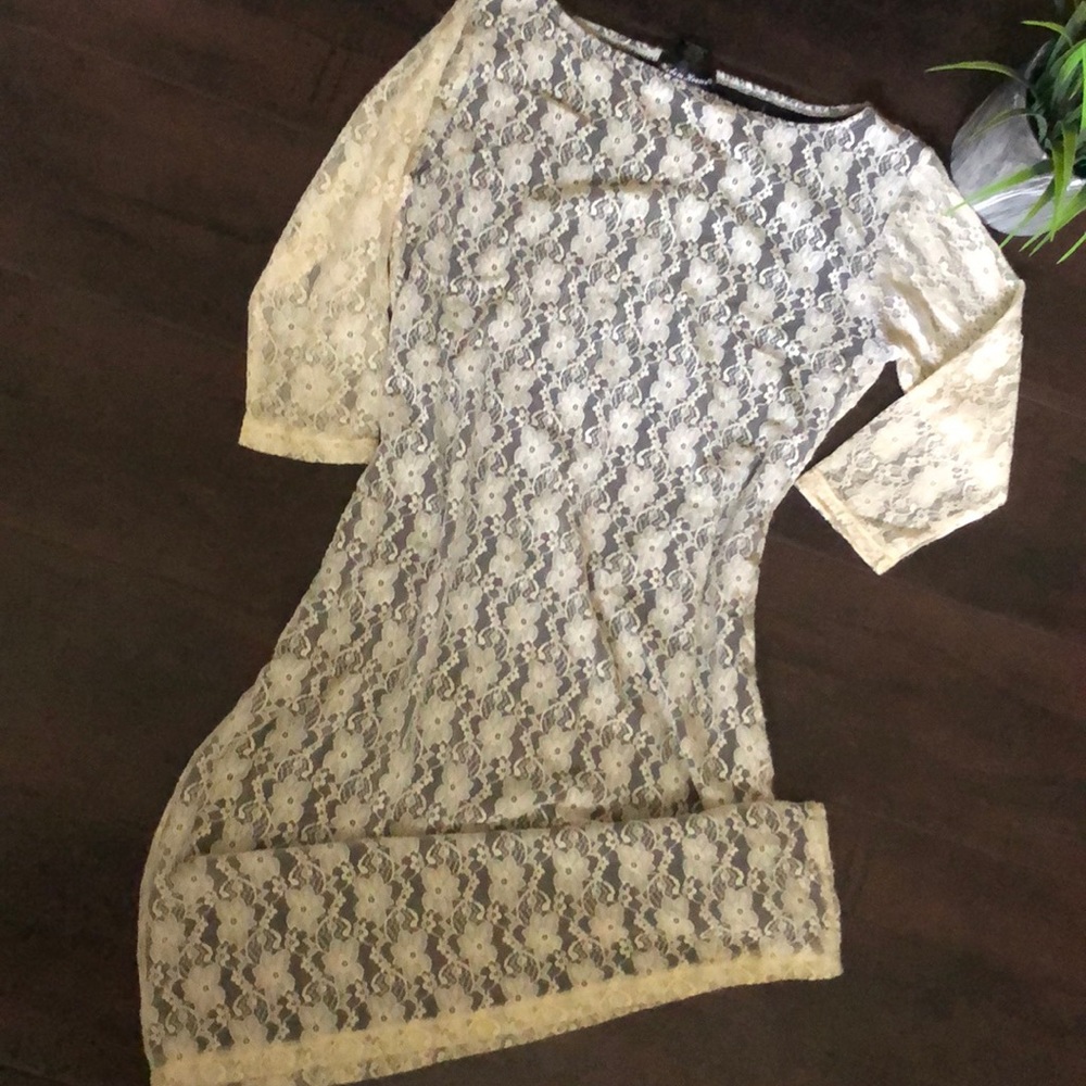 Lace mini dress size small cream and black